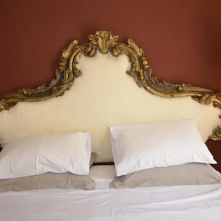 La Piccola Corte Apartment *